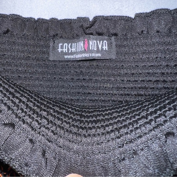 Fashion Nova Festive Off The Shoulder Velvety Top Size XS Black Ruffle Trim - Picture 6 of 8